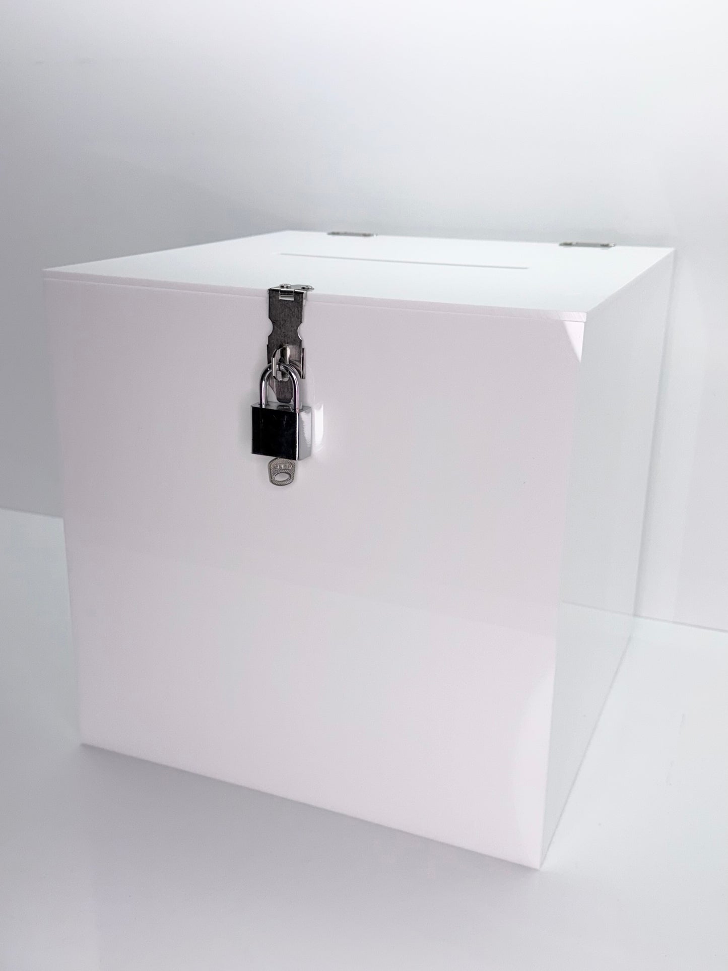 White Acrylic Wishing Well – Heavy Duty (300mm x 300mm x 300mm)